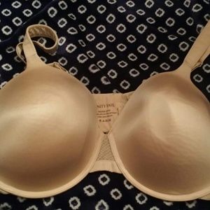 Vanity Fair Cooling Touch Underwire Bra Nude 44D